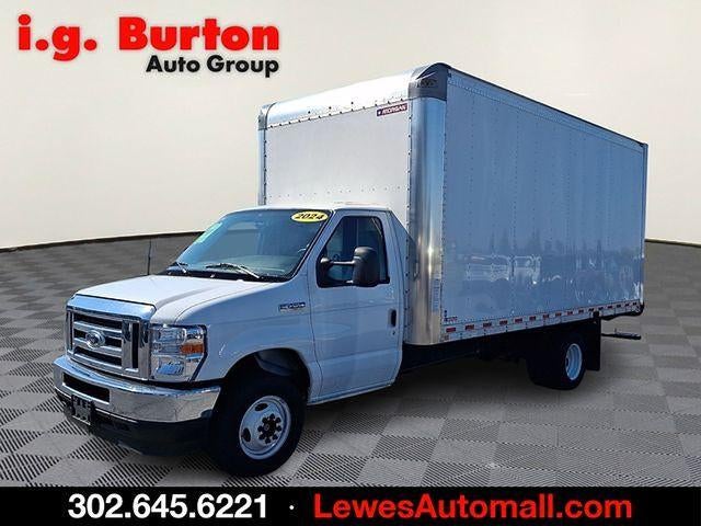 2024 Ford E-Series Cutaway Base