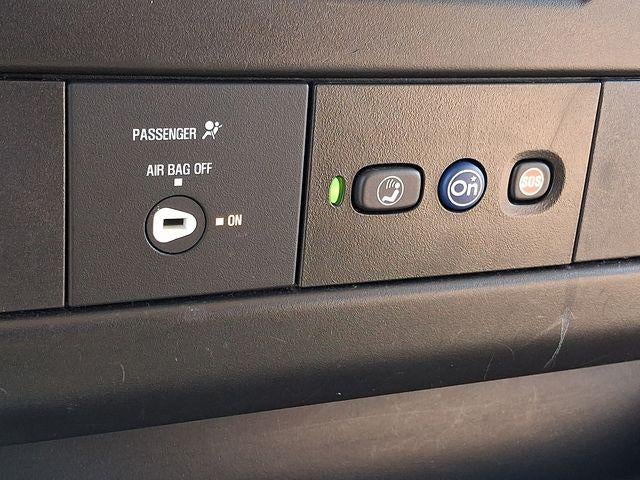2023 Chevrolet Express Passenger 3500 LS
