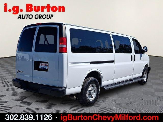 2023 Chevrolet Express Passenger 3500 LS