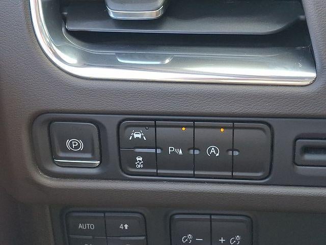 2023 GMC Yukon XL SLT