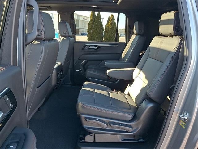 2025 Chevrolet Suburban RST