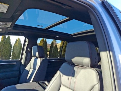 2025 Chevrolet Suburban RST