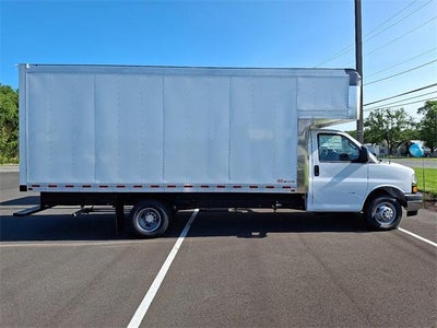 2025 Chevrolet Express Cutaway 3500 Base