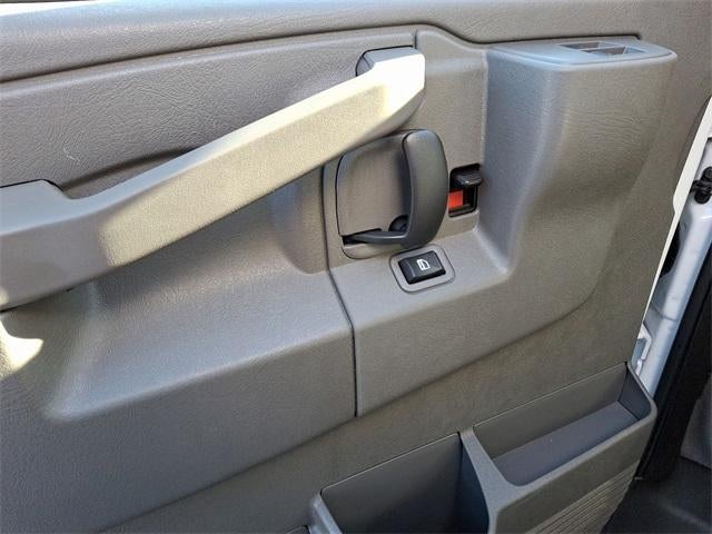 2024 Chevrolet Express Cutaway 4500 Base