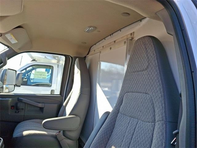 2024 Chevrolet Express Cutaway 4500 Base