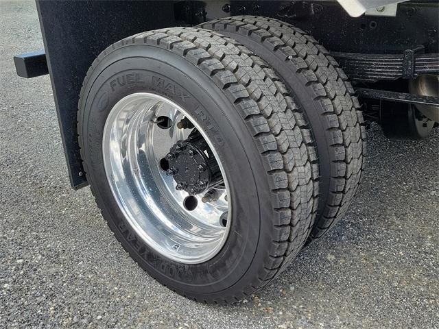 2024 Chevrolet Silverado 5500 HD LT