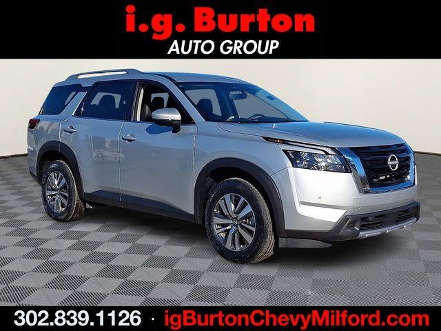 2025 Nissan Pathfinder SL