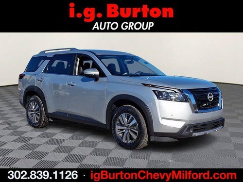 2025 Nissan Pathfinder SL