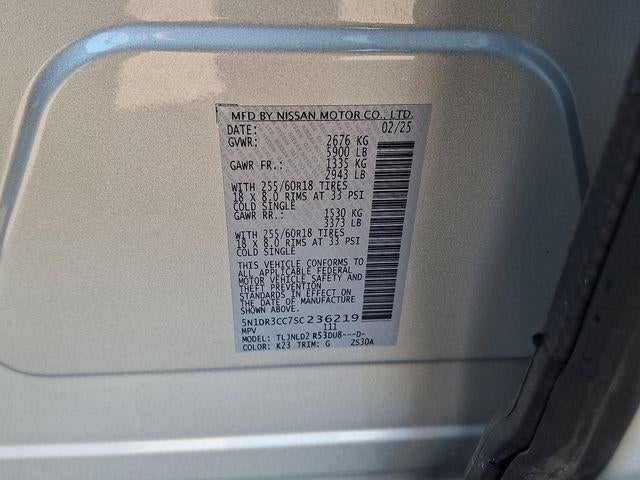 2025 Nissan Pathfinder SL