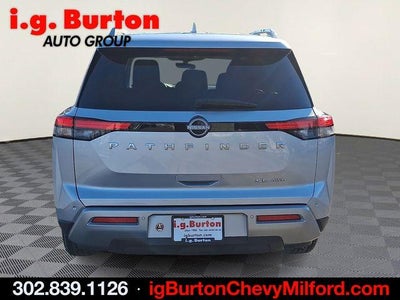 2025 Nissan Pathfinder SL