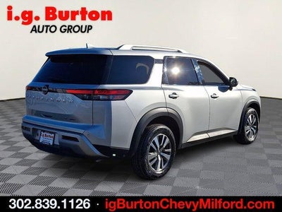 2025 Nissan Pathfinder SL