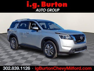 2025 Nissan Pathfinder SL