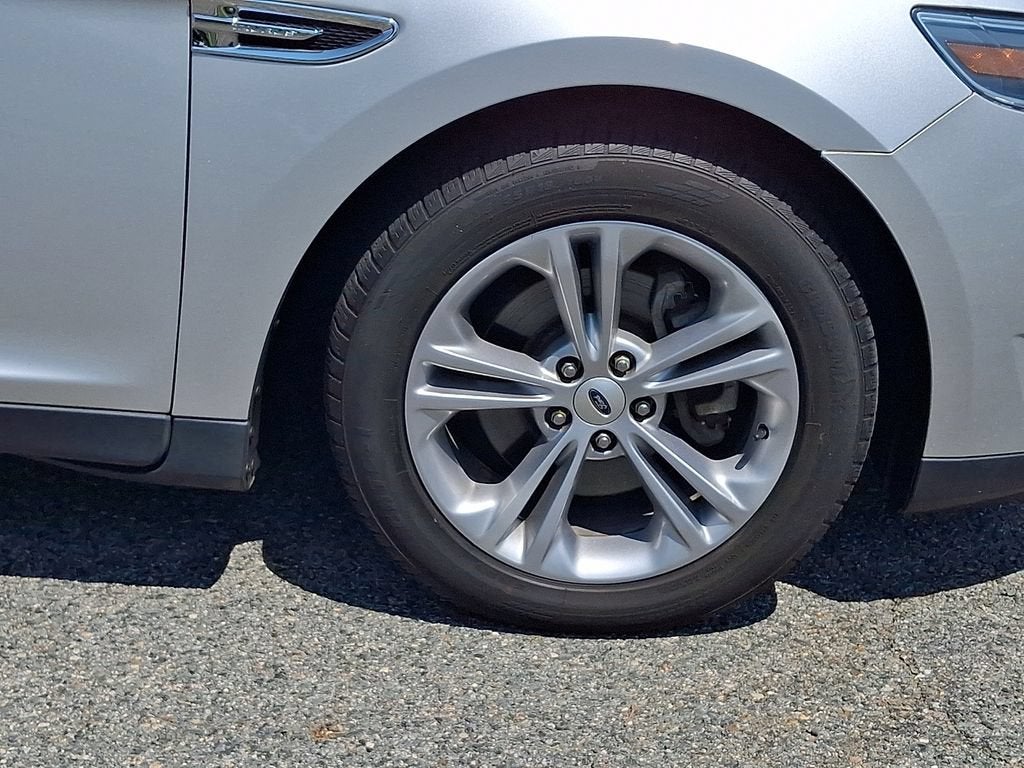 2017 Ford Taurus SE