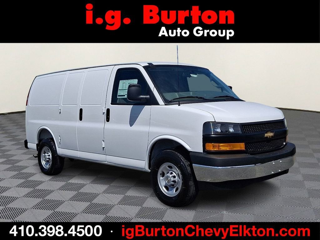 2026 Chevrolet Express Cargo WT