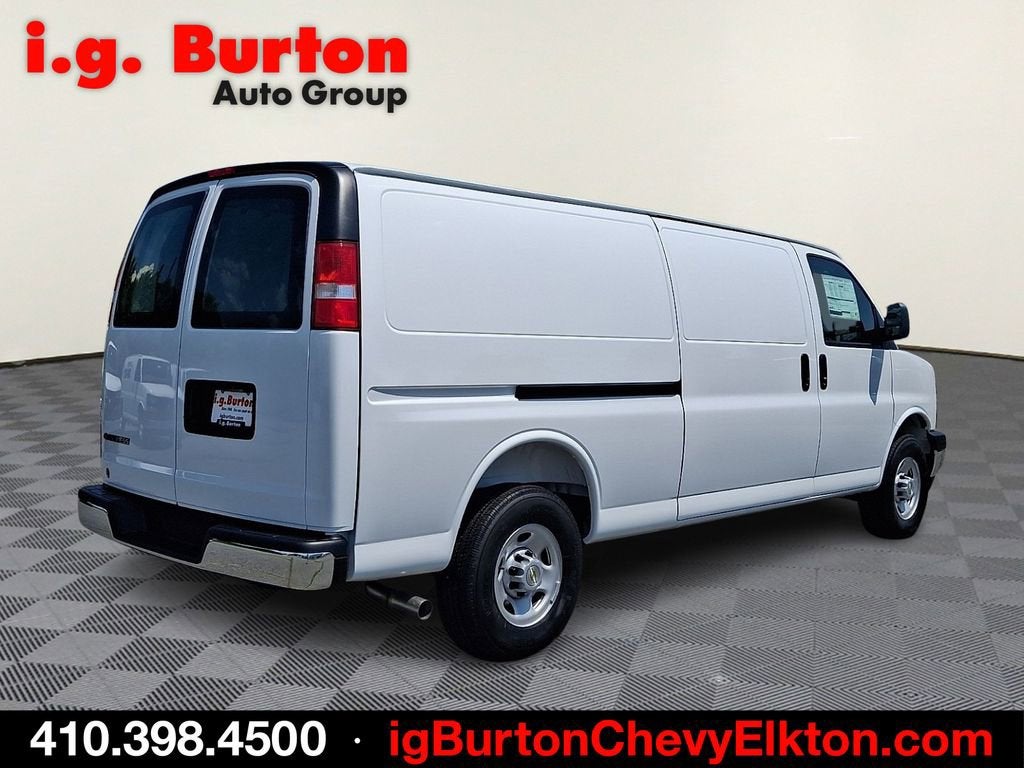 2026 Chevrolet Express Cargo WT