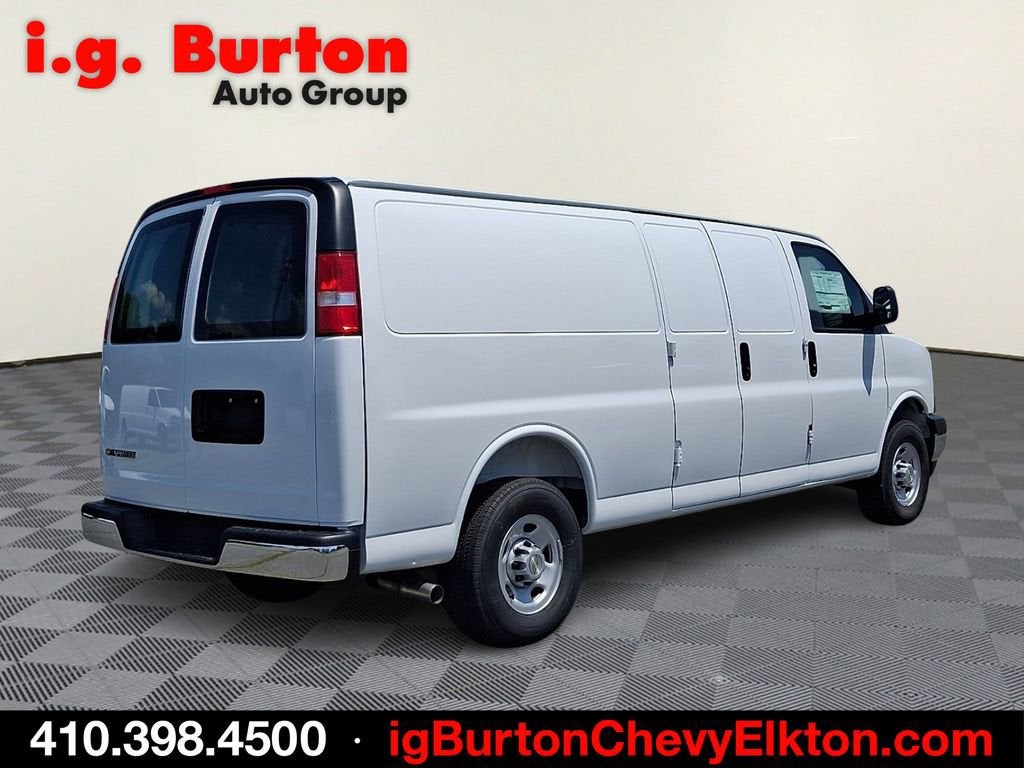 2026 Chevrolet Express Cargo WT