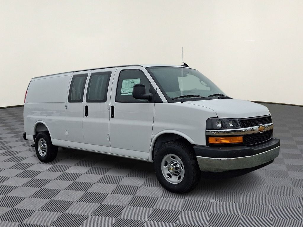 2025 Chevrolet Express 2500 Work Van Cargo