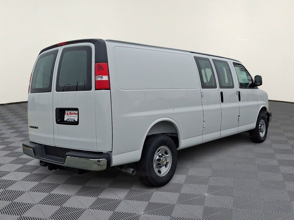 2025 Chevrolet Express 2500 Work Van Cargo