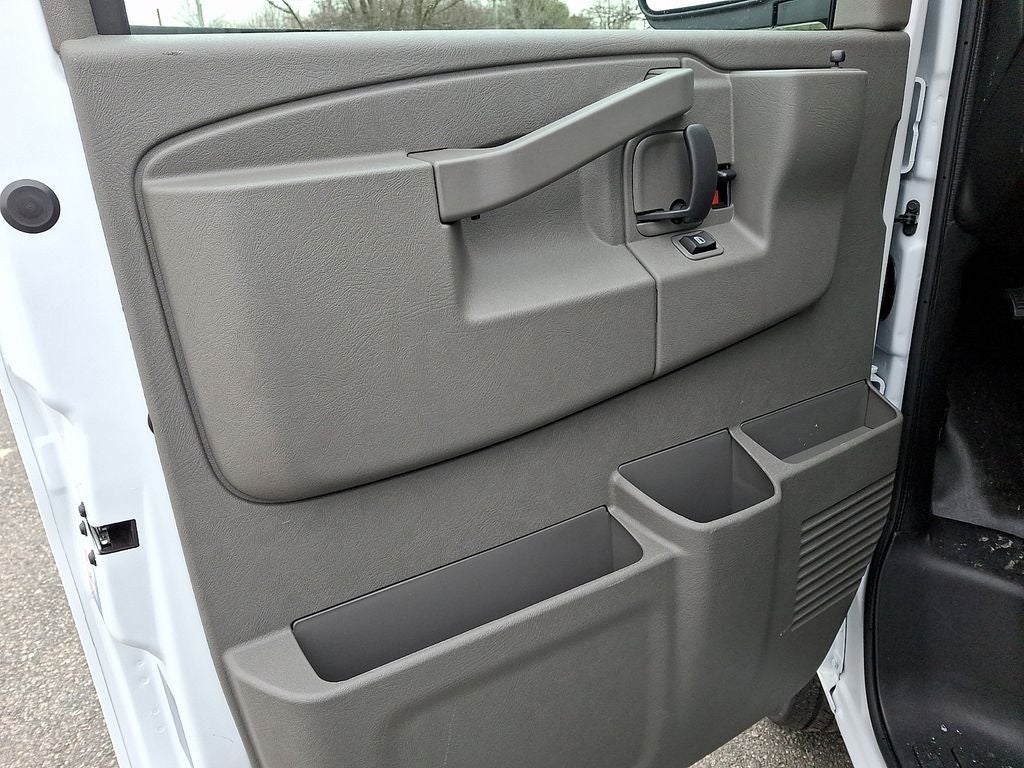2025 Chevrolet Express 2500 Work Van Cargo